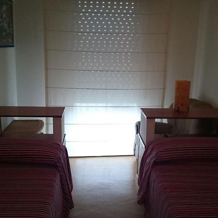 Apartamento se alquila piso céntrico en Sanxenxo c/garaje Exterior foto